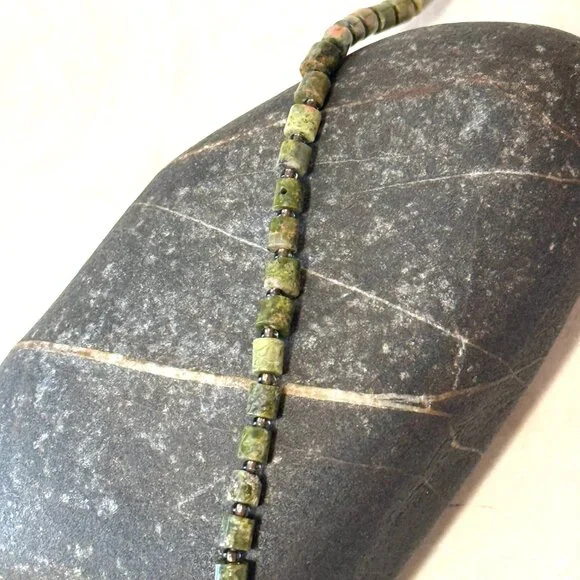 Green Unakite Short Necklace, Genuine Gemstone Beaded Necklace - Picture 6 of 9
